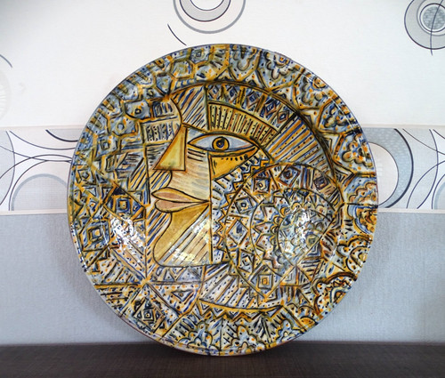 Plat mural terre - , cuite