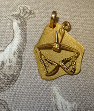 Médaille OR 18 Carats balance