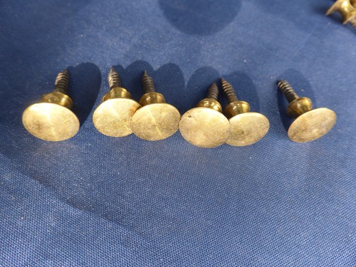 Petits boutons lentille - 6,