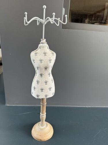 Mannequin porte bijoux - mannequin,