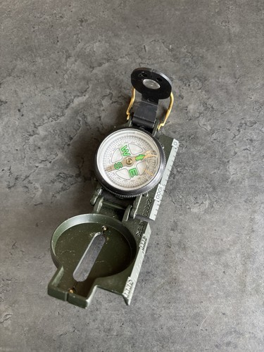 Boussole militaire - boussole,