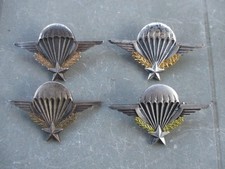 Rare lot 4 insignes militaires