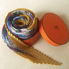 HERMES Pleated Silk Scarf Carre 90 Correspondance