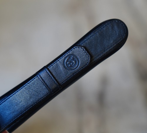 Magnifique etui stylos caran - a,