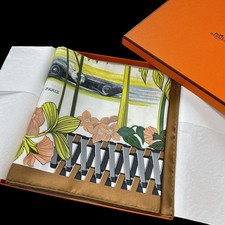 Foulard vintage en soie Hermes