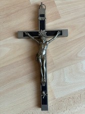 Crucifix ancien en bois et métal - Jésus Christ INRI et tête de mort