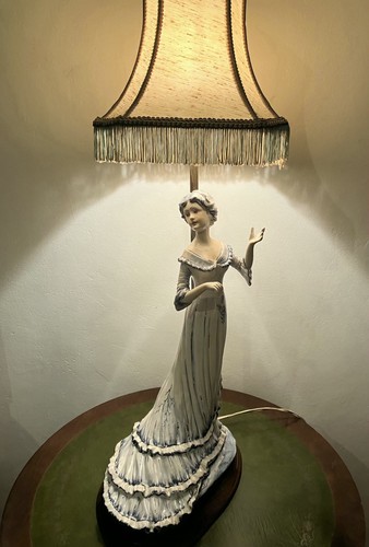 Lampe table figurine - de,