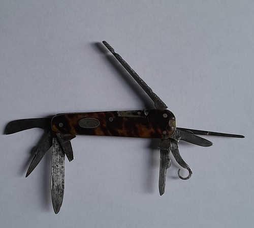 Petit couteau multi - ,