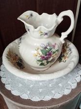 CUVETTE ET BROC DE TOILETTE EN