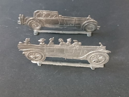 Deux voitures miniatures - voitures,