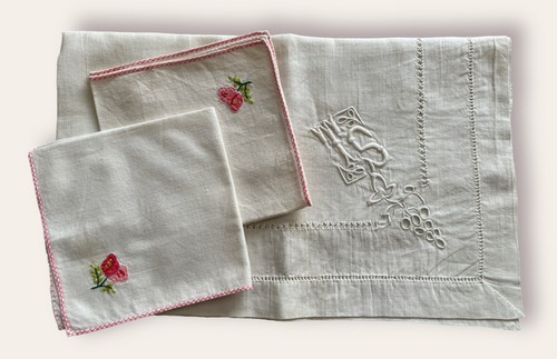 Ancienne petite nappe - ancienne,