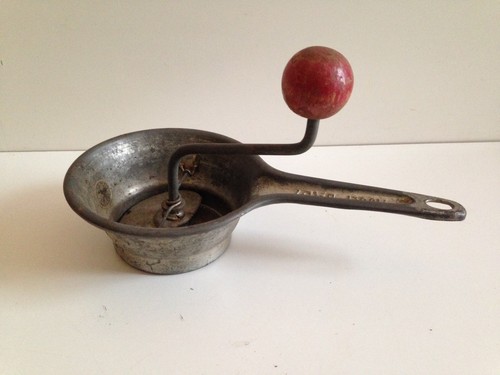 Outil ancien cuisine - , de