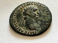 as de DOMITIEN, Virtus (la