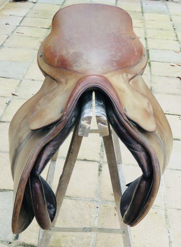 Selle cavalerie ancienne - de,
