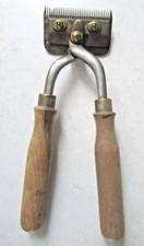 Ancienne tondeuse manuelle à