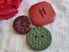 Antique Trio Green Painted Wooden Buttons Superb Condition 1.8-2.3cm G13N
