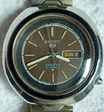 Vintage automatic Seiko 5 Sports UFO 1971.
