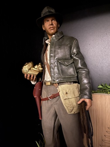 Indiana jones sideshow - indiana,