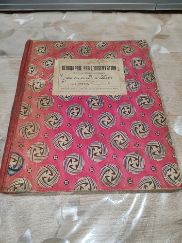 Livre scolaire ancien - livre,