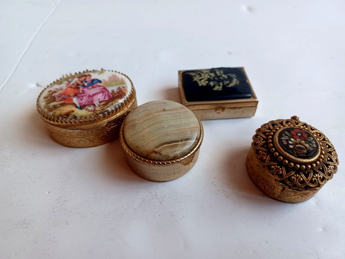 Boîtes pilules anciennes - boîtes,