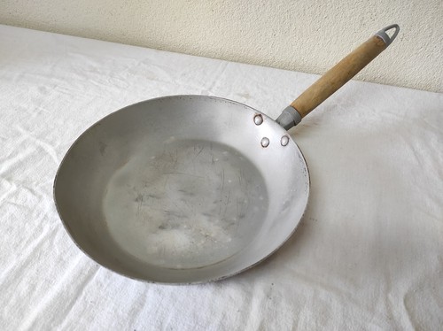 Ancienne poêle aluminium - poêle, en