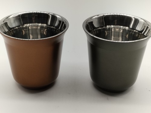 Lot grandes tasses à - de,