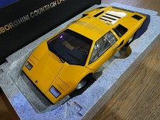 NEUF NEW Autoart 1/18 Lamborghini Countach Lp400 YELLOW 74646