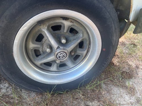 Mgb 5 rostyle wheels - 14",