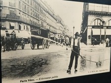 75-PARIS". L'ARROSEUR PUBLIC"