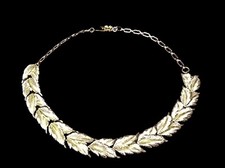 STAR Collier Necklace MAILLE FEUILLES  VINTAGE  STYLE COROT, LISNER signé STAR