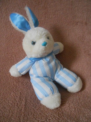 Doudou peluche lapin blanc