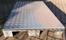 Palettes Couverture Capot