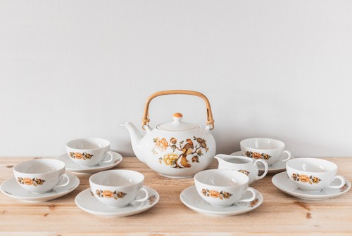 Service thé porcelaine - à, en