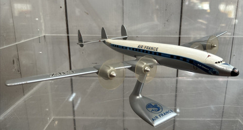 Lockheed super constellation - super,
