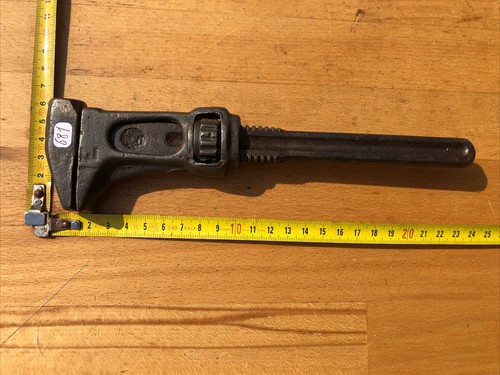 681 old tool outil ancien - tool,