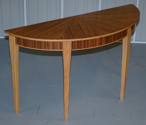 Brand new display bevan - brand,