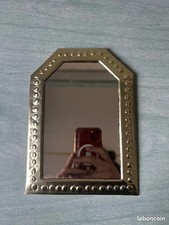 Magnifique, petit miroir en