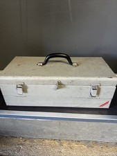 Ancienne Boîte à outils Piolé (no Facom).