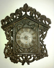 ancienne pendule Murale en fonte style  coucou
