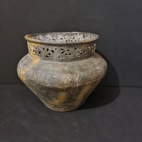 Antique metal animal decor pot - animal,