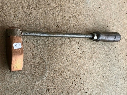 Old tool outil - old, /