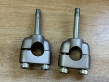 PAIRE DE PONTET DE GUIDON MOTO