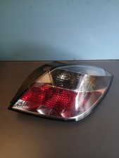 Opel Astra GTC / Feu arrière
