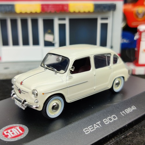 Voiture seat 800 1964 - seat, beige