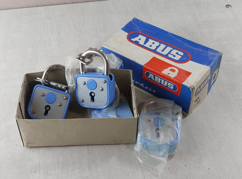 Lot anciens gros cadenas - anciens,