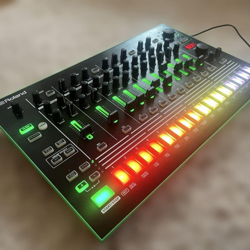 Roland rhythm performer - tr-8,