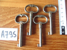 LOT A795 DE 4 CLÉ CLÉS CLEFS