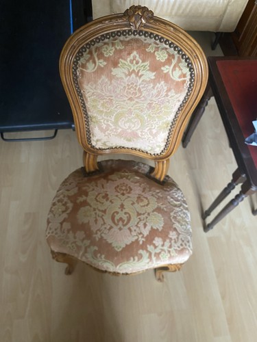 Chaise intérieur bois marron