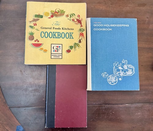 Lot vintage cookbooks mcm - lot, 3