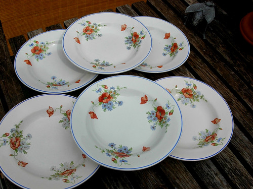 Assiettes creuses anciennes - assiettes,